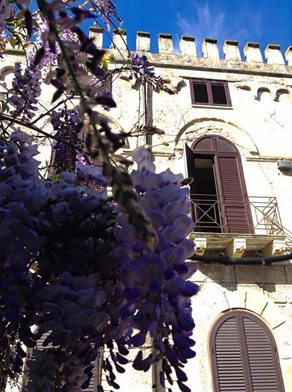 Palazzo Sciacca Acomodação com café da manhã Patti Exterior foto